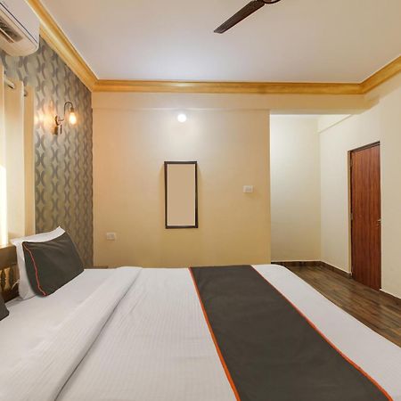 فندق Collection O Romeos Place Baga Beach كالانغيُت المظهر الخارجي الصورة