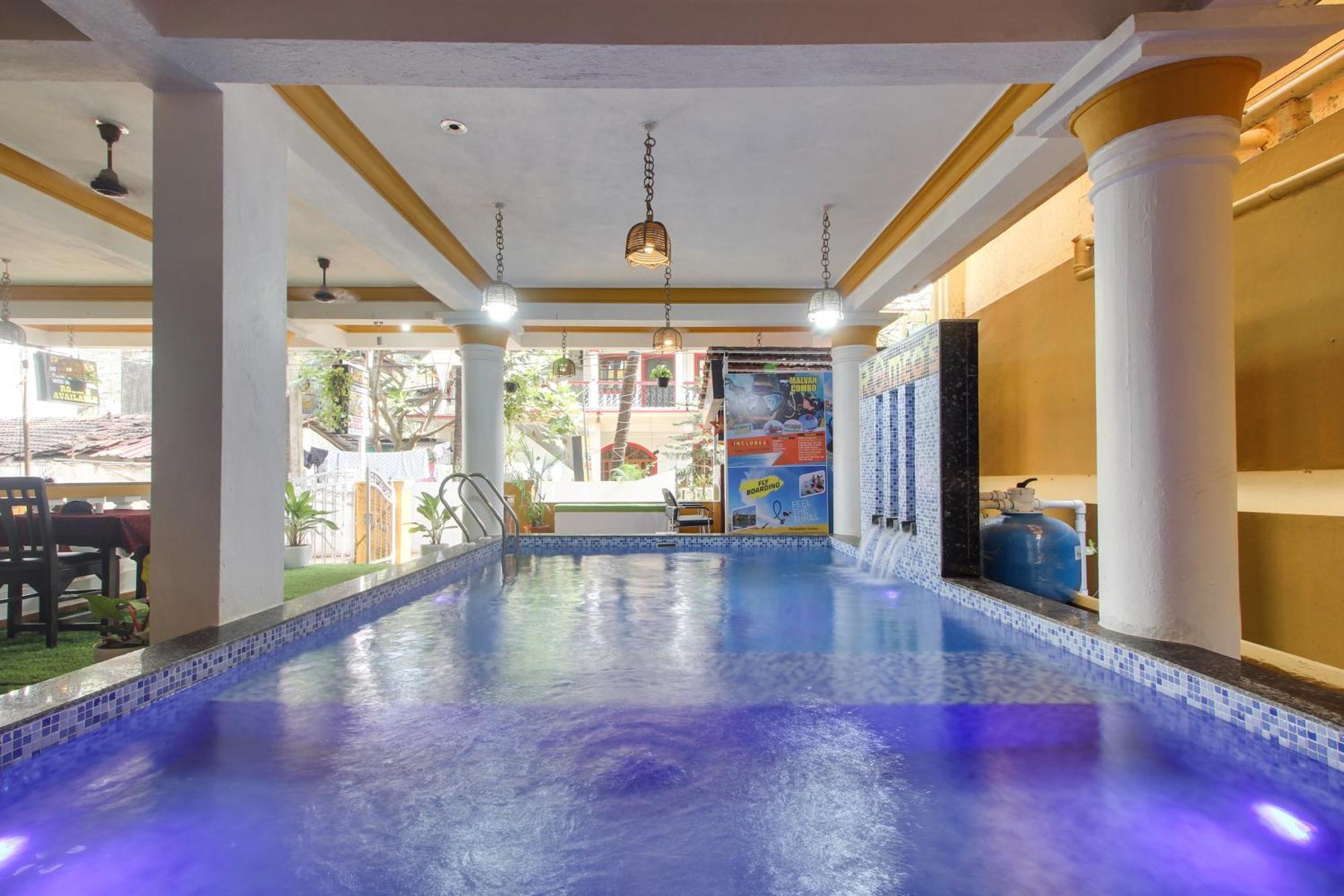 فندق Collection O Romeos Place Baga Beach كالانغيُت المظهر الخارجي الصورة